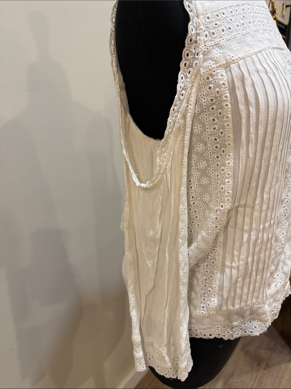 Alice + Olivia Ophelia Eyelet Lace Cold Shoulder Blouse - Picture 3 of 7